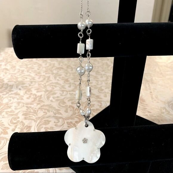 Mother Of Pearl Flower & Butterfly Necklace & Faux Pearls on Silver Tone Chain - Picture 2 of 5